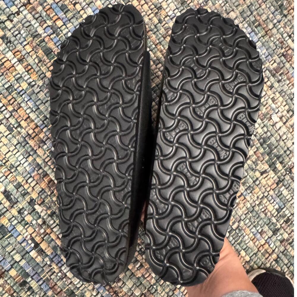 NEW Birkenstock EVA Arizona Essentials Sandal in Black Size 8/8.5 (39 EU) - Picture 4 of 4